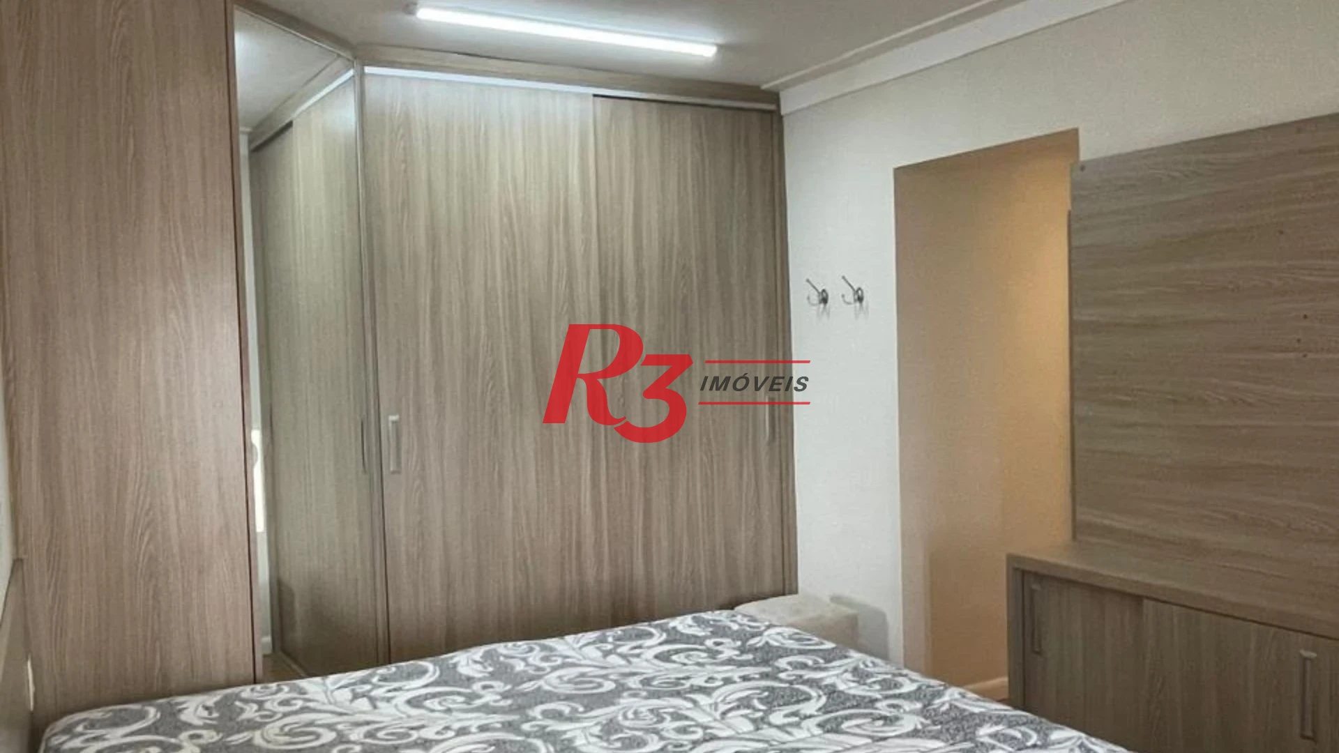 Apartamento com 3 dormitórios à venda, 92 m² por R$ 899.000,00 - Encruzilhada - Santos/SP