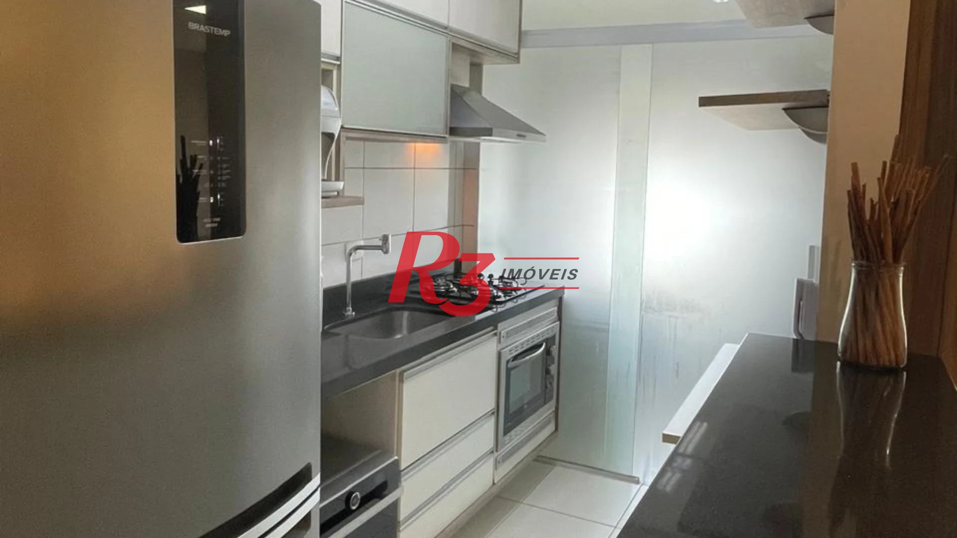 Apartamento com 3 dormitórios à venda, 92 m² por R$ 899.000,00 - Encruzilhada - Santos/SP