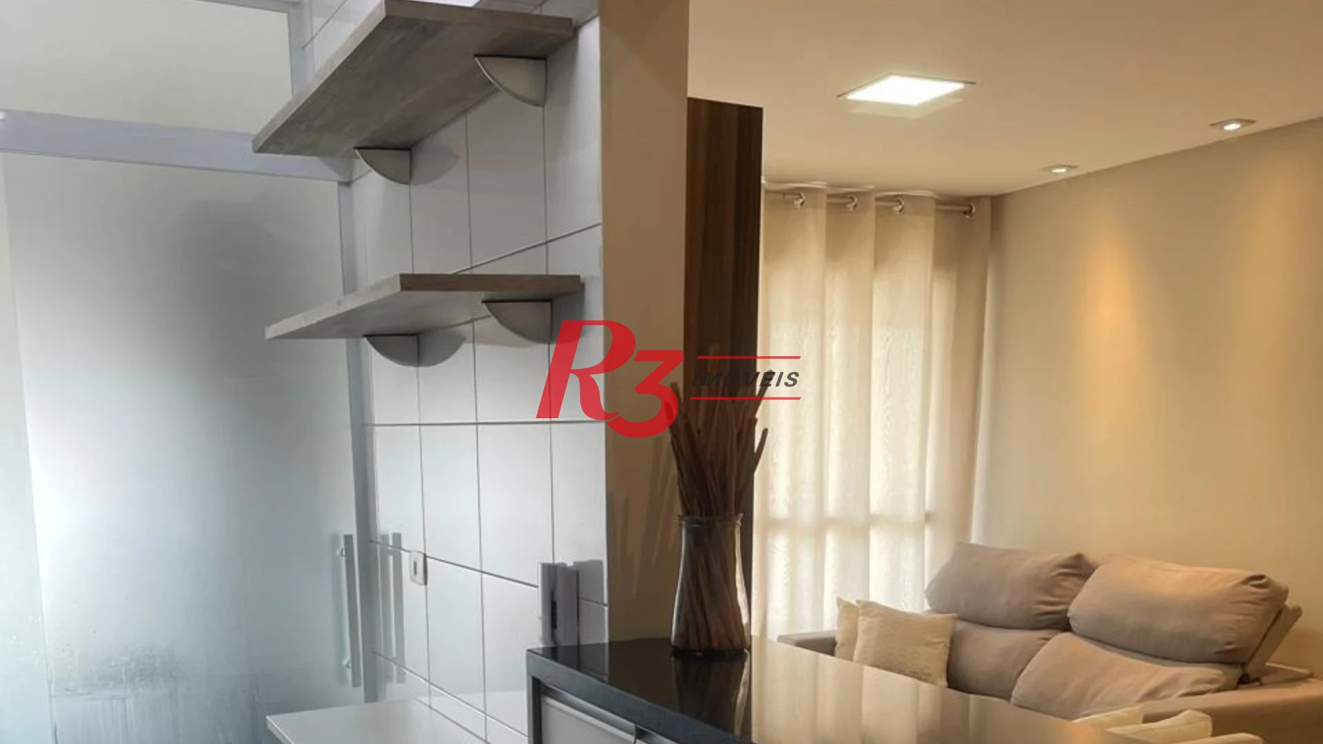 Apartamento com 3 dormitórios à venda, 92 m² por R$ 899.000,00 - Encruzilhada - Santos/SP