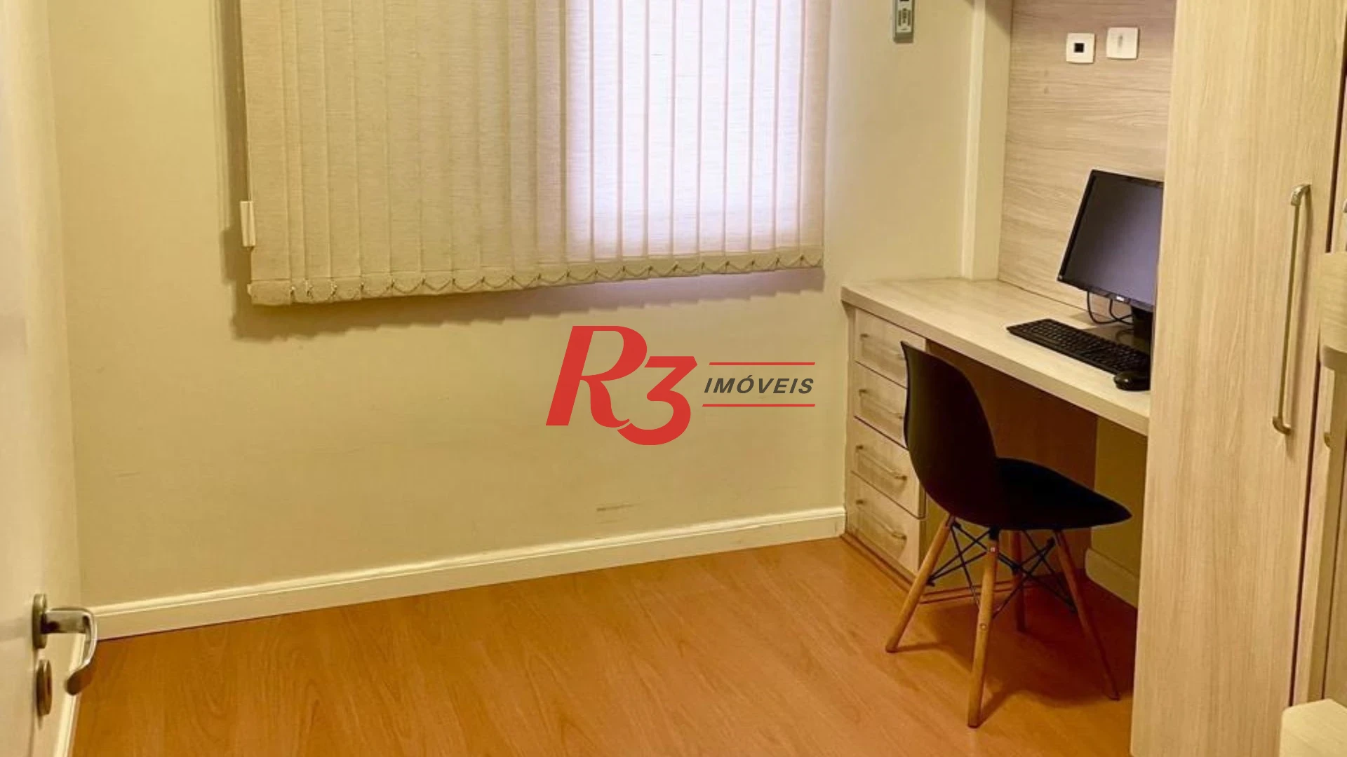 Apartamento com 3 dormitórios à venda, 92 m² por R$ 899.000,00 - Encruzilhada - Santos/SP