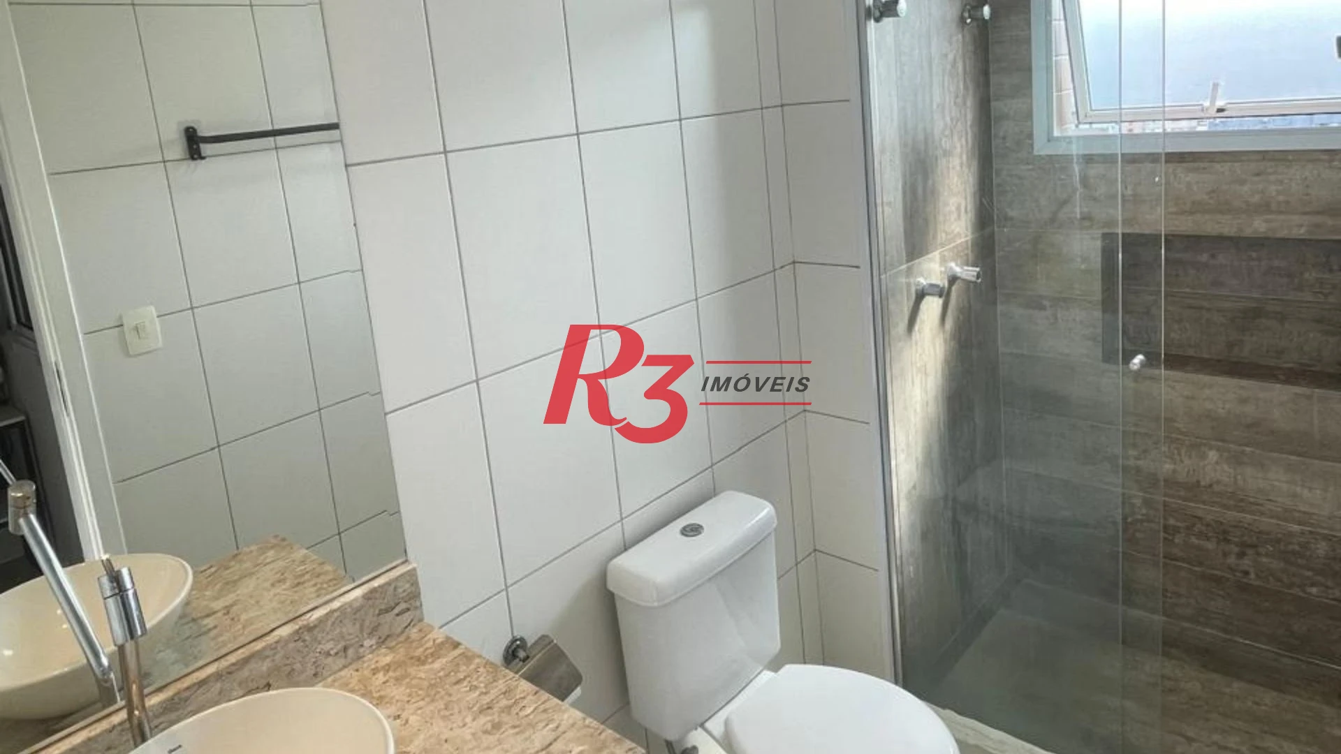 Apartamento com 3 dormitórios à venda, 92 m² por R$ 899.000,00 - Encruzilhada - Santos/SP