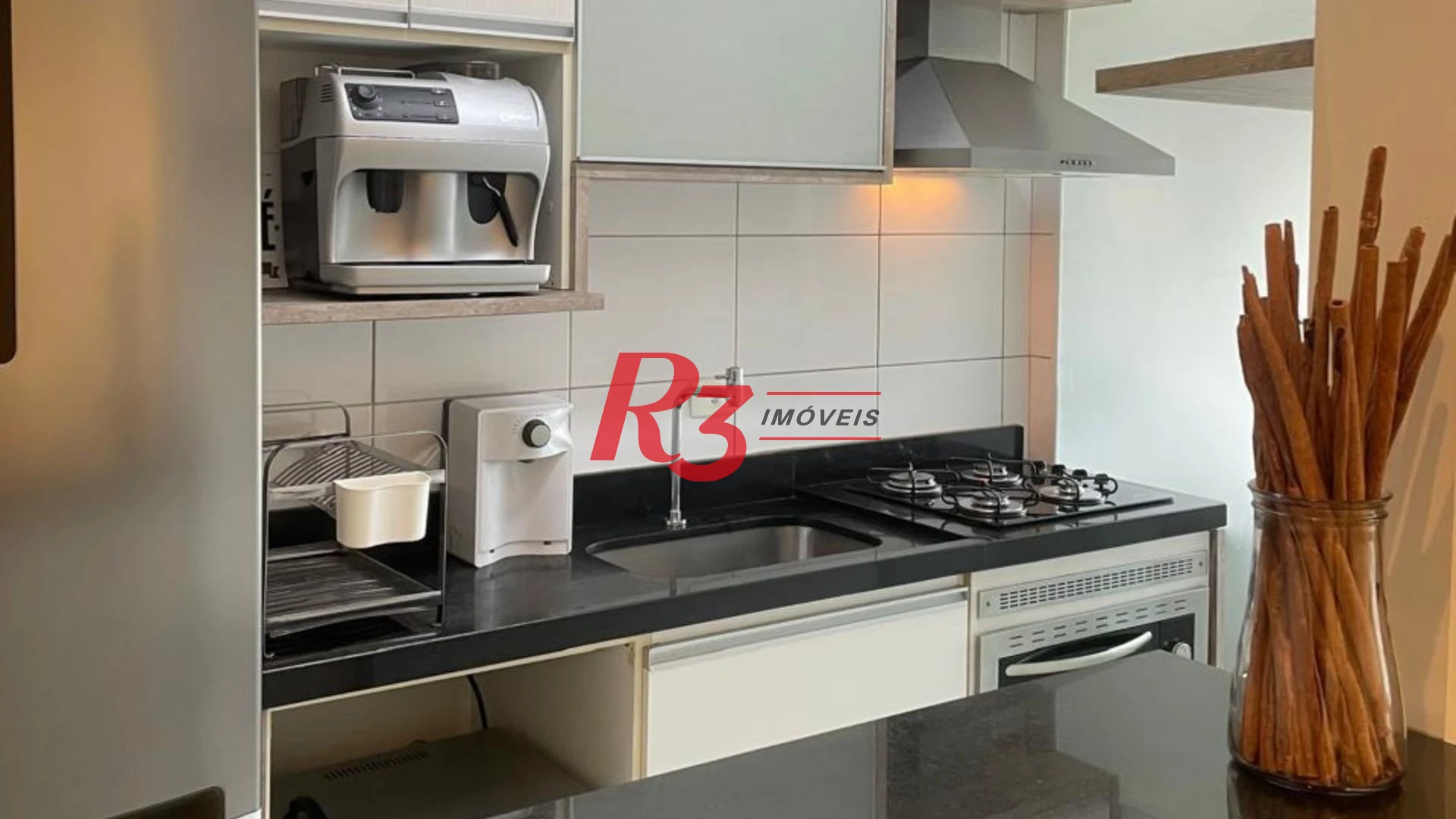 Apartamento com 3 dormitórios à venda, 92 m² por R$ 899.000,00 - Encruzilhada - Santos/SP