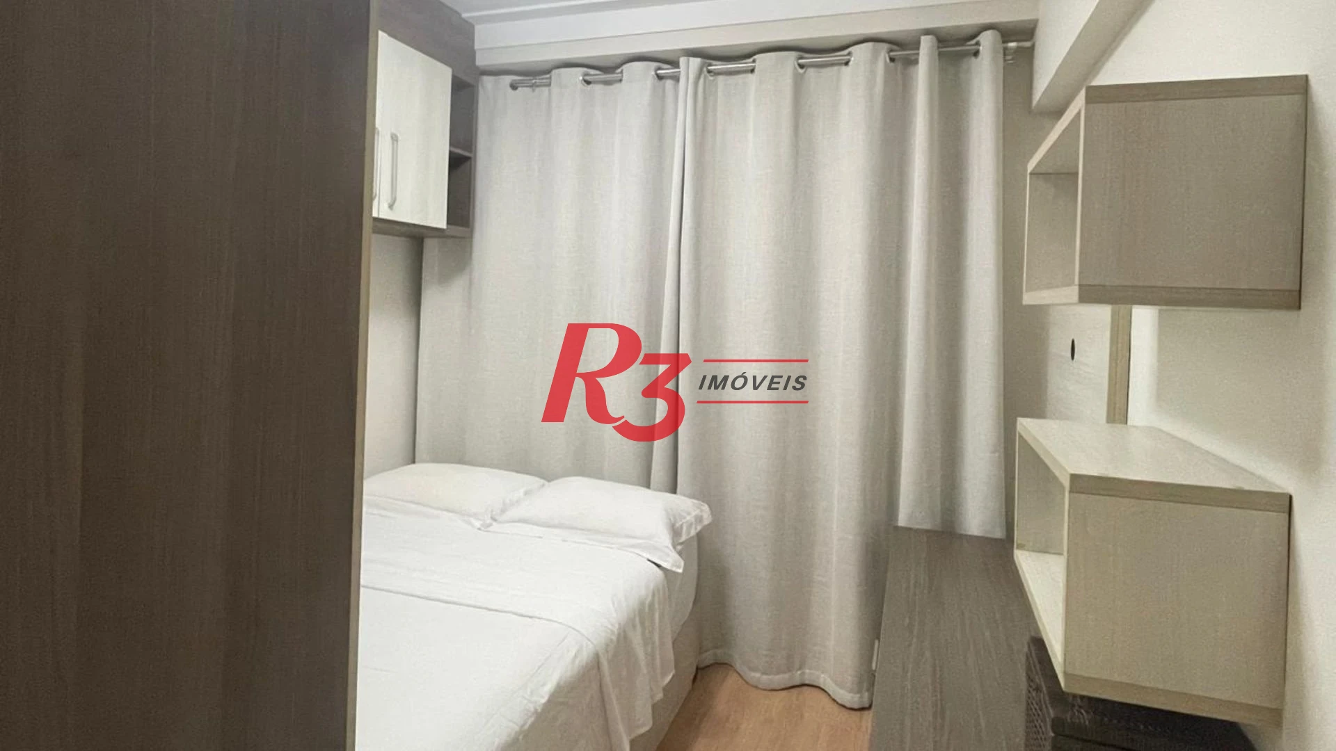 Apartamento com 3 dormitórios à venda, 92 m² por R$ 899.000,00 - Encruzilhada - Santos/SP