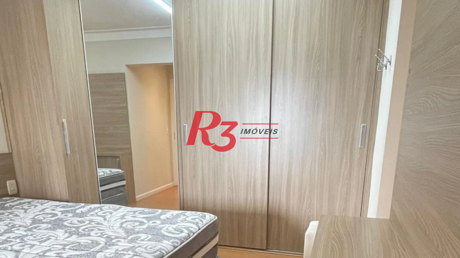 Apartamento com 3 dormitórios à venda, 92 m² por R$ 899.000,00 - Encruzilhada - Santos/SP