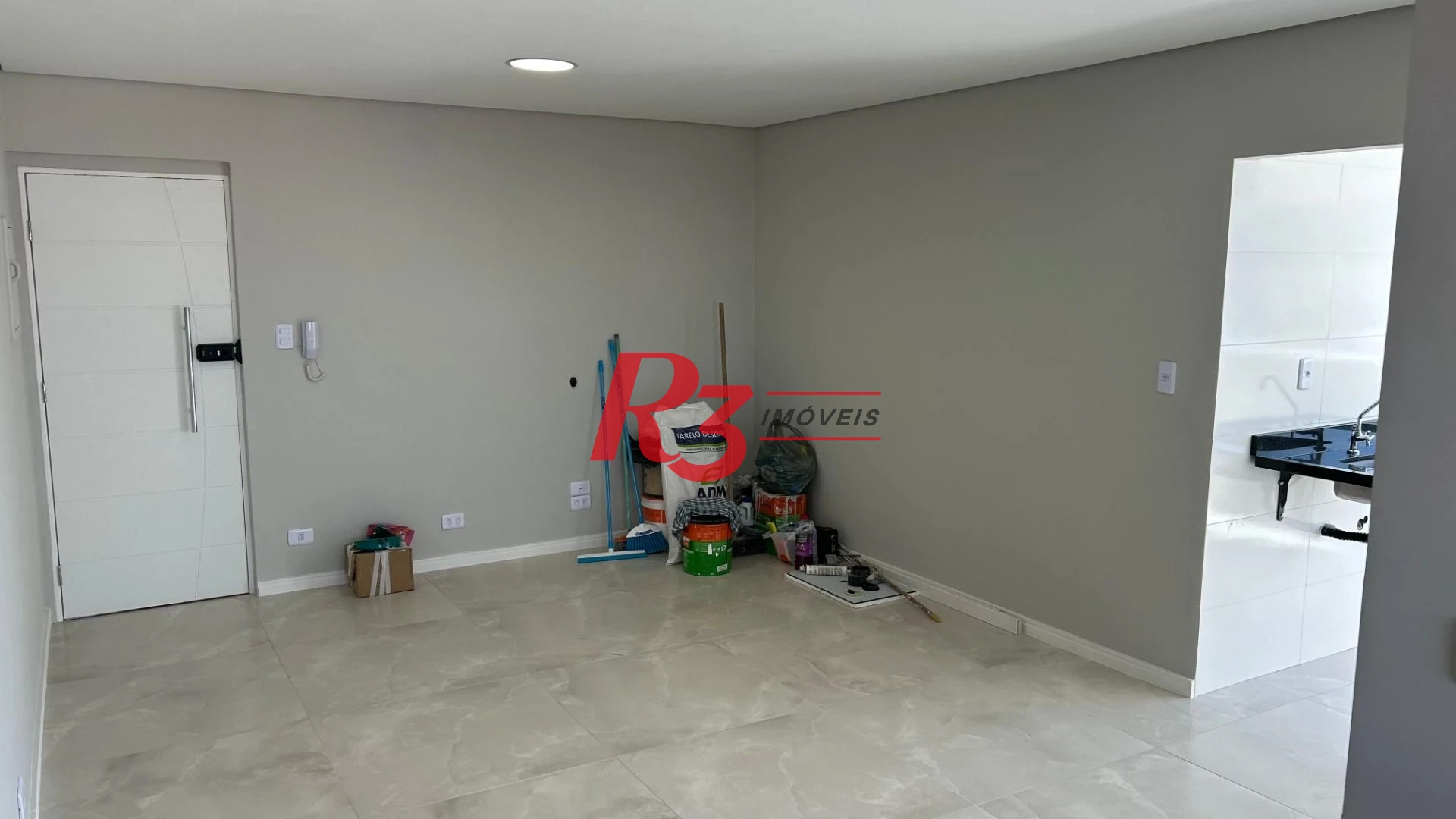 Apartamento com 1 dormitório à venda, 73 m² por R$ 300.000,00 - Vila Cascatinha - São Vicente/SP