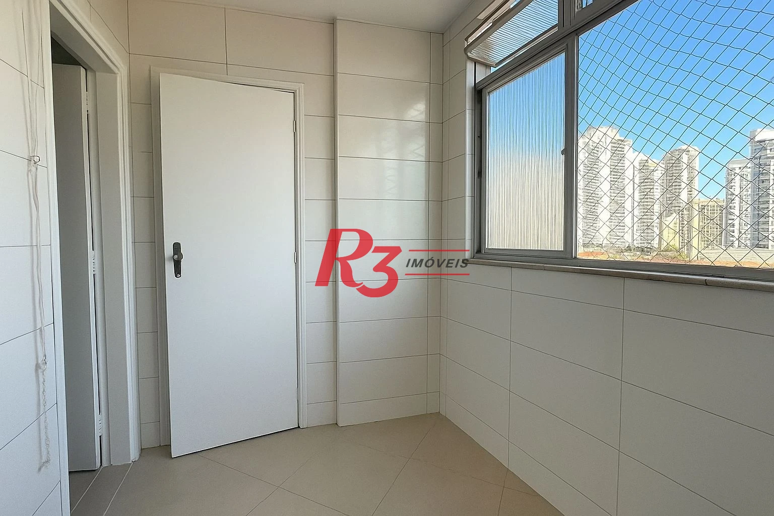 Apartamento com 2 dormitórios para alugar, 120 m² por R$ 5.700,00/mês - Gonzaga - Santos/SP