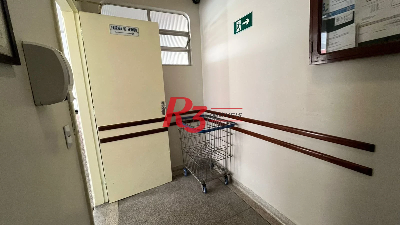 Apartamento com 2 dormitórios para alugar, 120 m² por R$ 5.700,00/mês - Gonzaga - Santos/SP