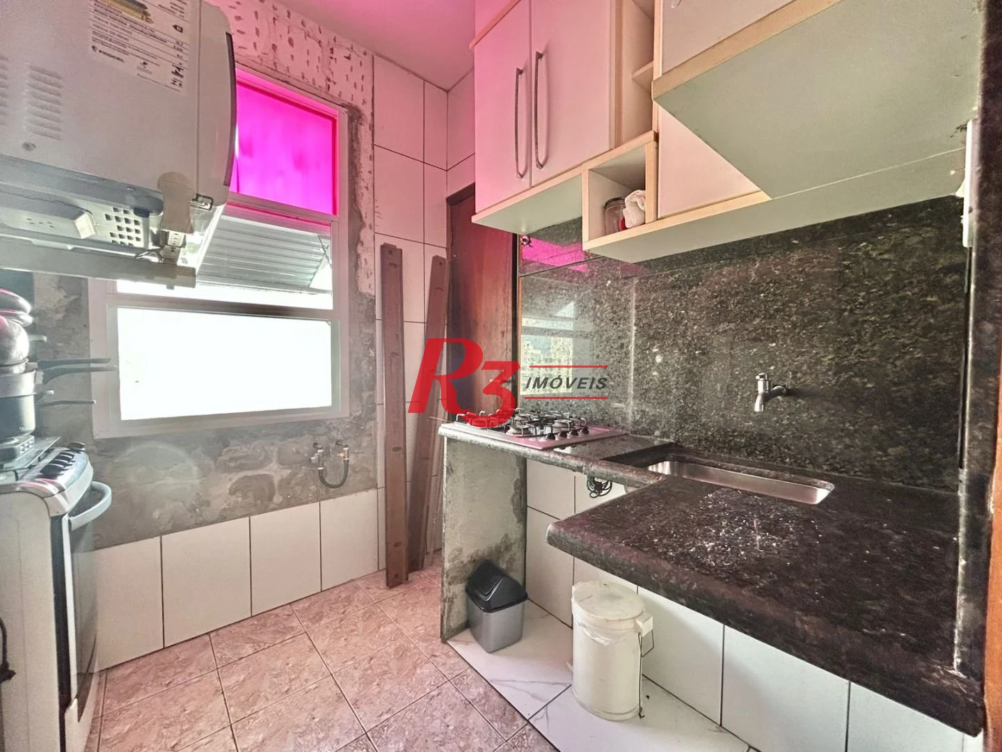 Apartamento com 2 dormitórios à venda, 65 m² por R$ 270.000,00 - Itararé - São Vicente/SP