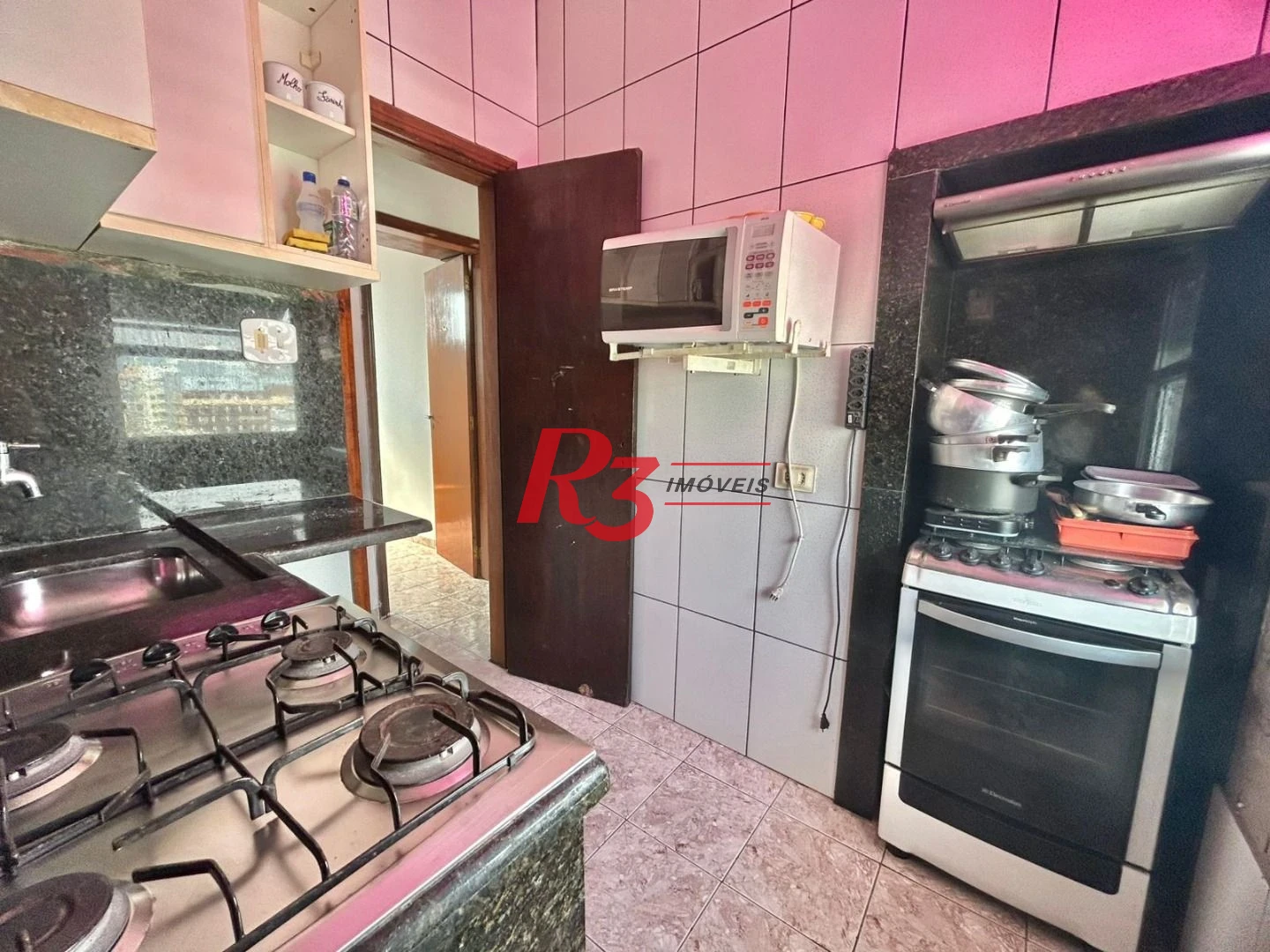 Apartamento com 2 dormitórios à venda, 65 m² por R$ 270.000,00 - Itararé - São Vicente/SP