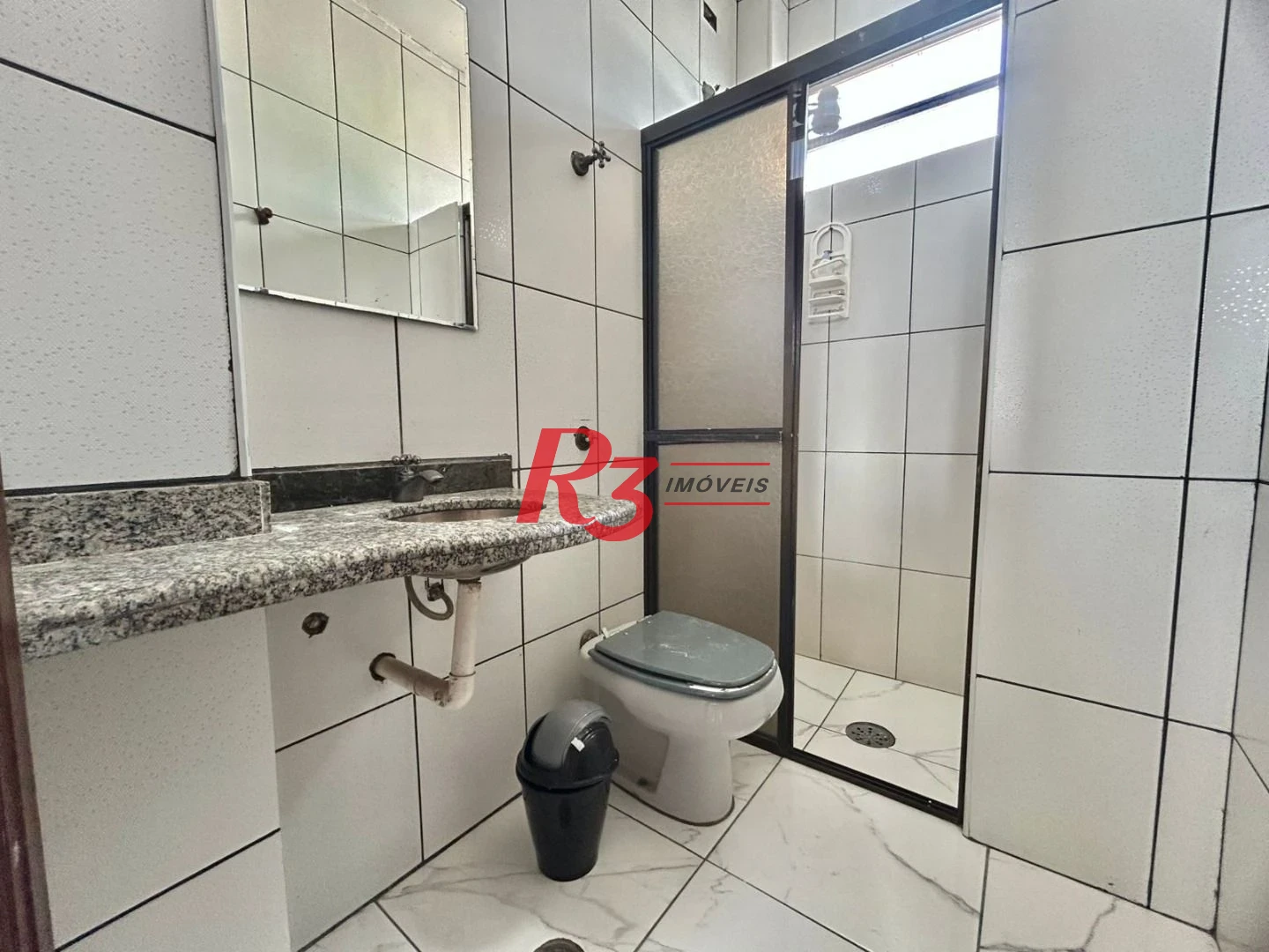 Apartamento com 2 dormitórios à venda, 65 m² por R$ 270.000,00 - Itararé - São Vicente/SP