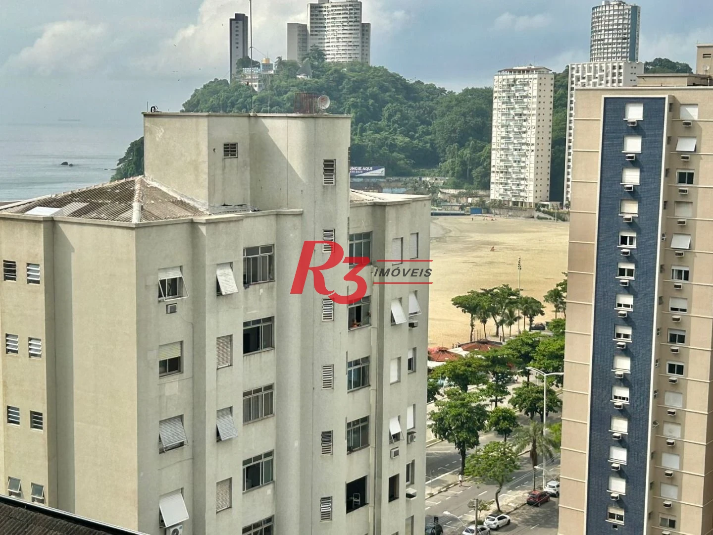 Apartamento com 2 dormitórios à venda, 65 m² por R$ 270.000,00 - Itararé - São Vicente/SP