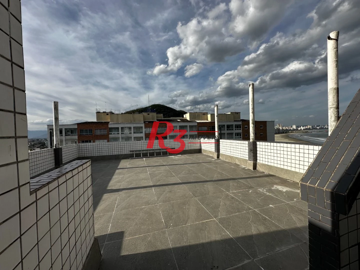 Apartamento com 2 dormitórios à venda, 65 m² por R$ 270.000,00 - Itararé - São Vicente/SP