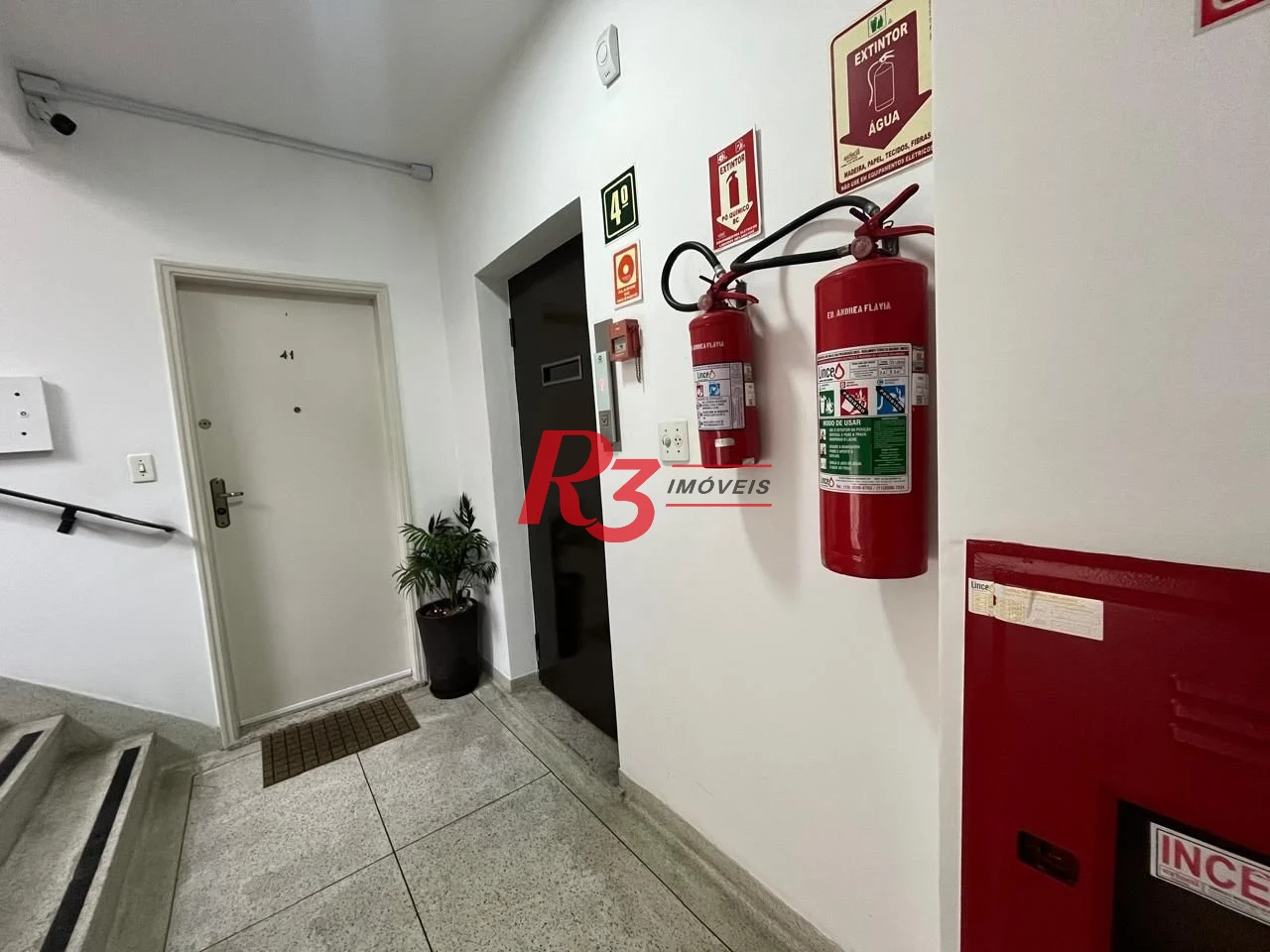 Apartamento para alugar, 170 m² por R$ 6.000,00 - Pompéia - Santos/SP