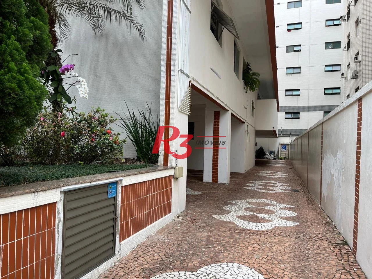 Apartamento para alugar, 170 m² por R$ 6.000,00 - Pompéia - Santos/SP