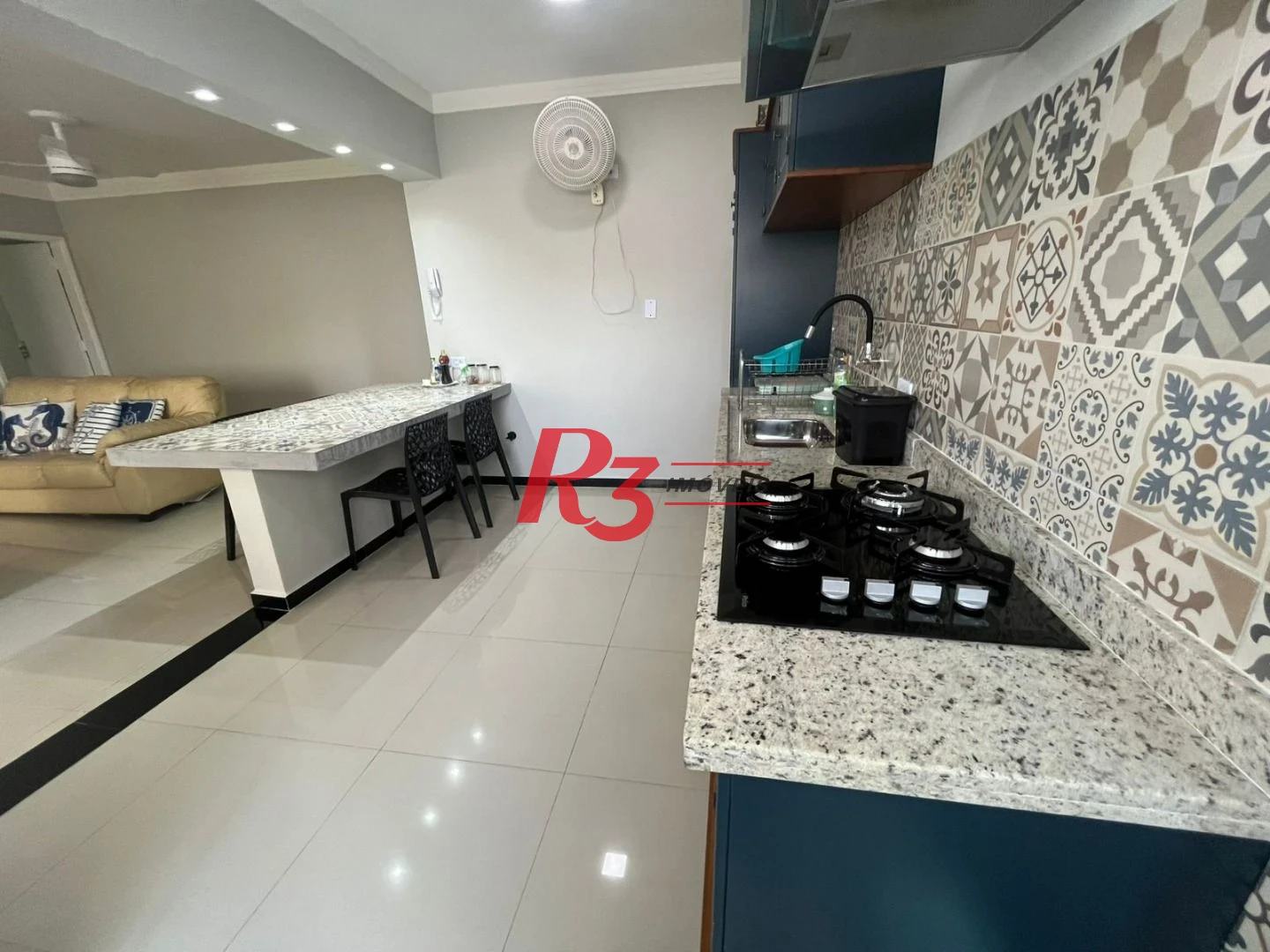 Apartamento com 3 dormitórios à venda, 103 m² por R$ 600.000,00 - Vila Alzira - Guarujá/SP