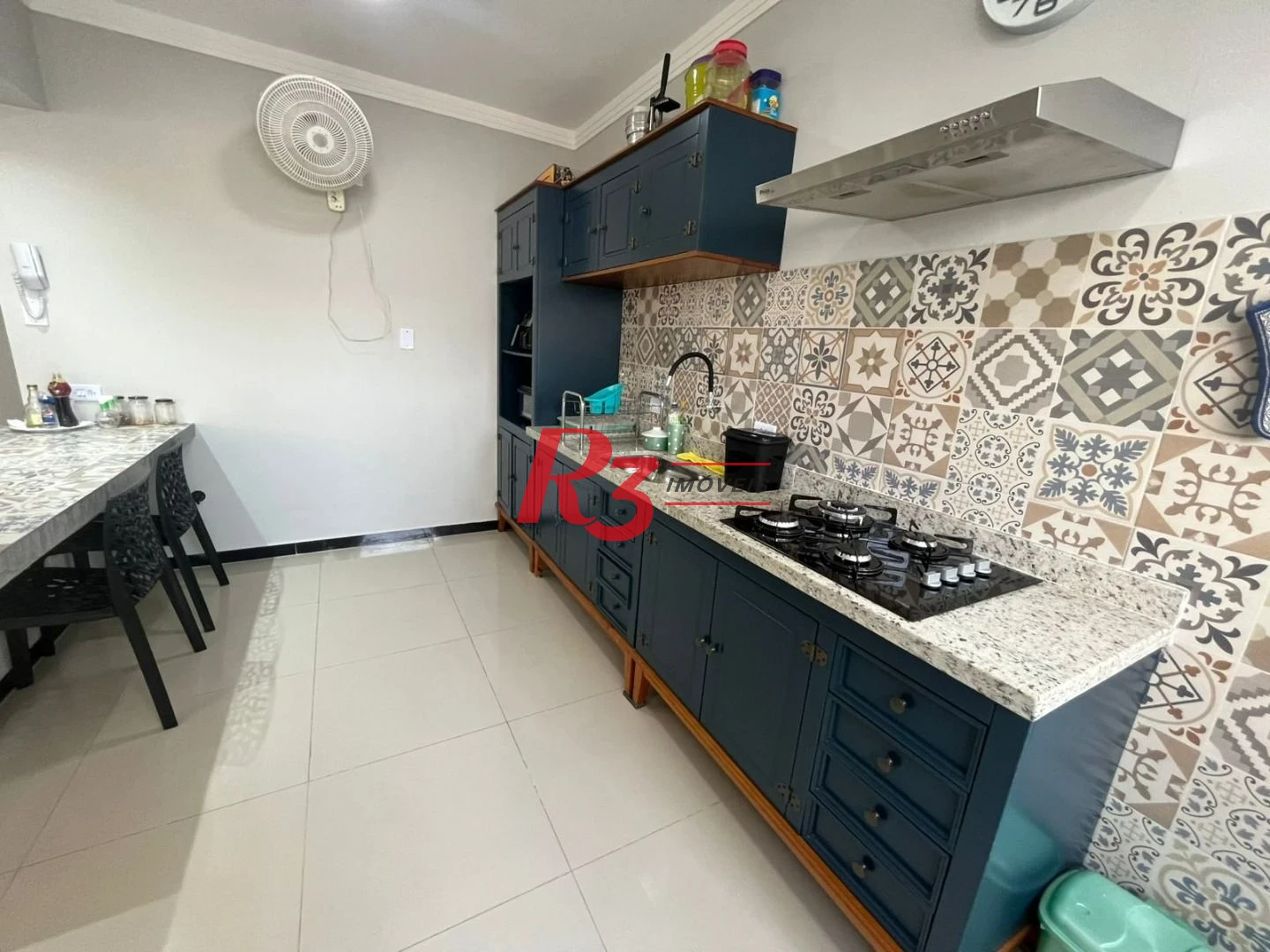 Apartamento com 3 dormitórios à venda, 103 m² por R$ 600.000,00 - Vila Alzira - Guarujá/SP
