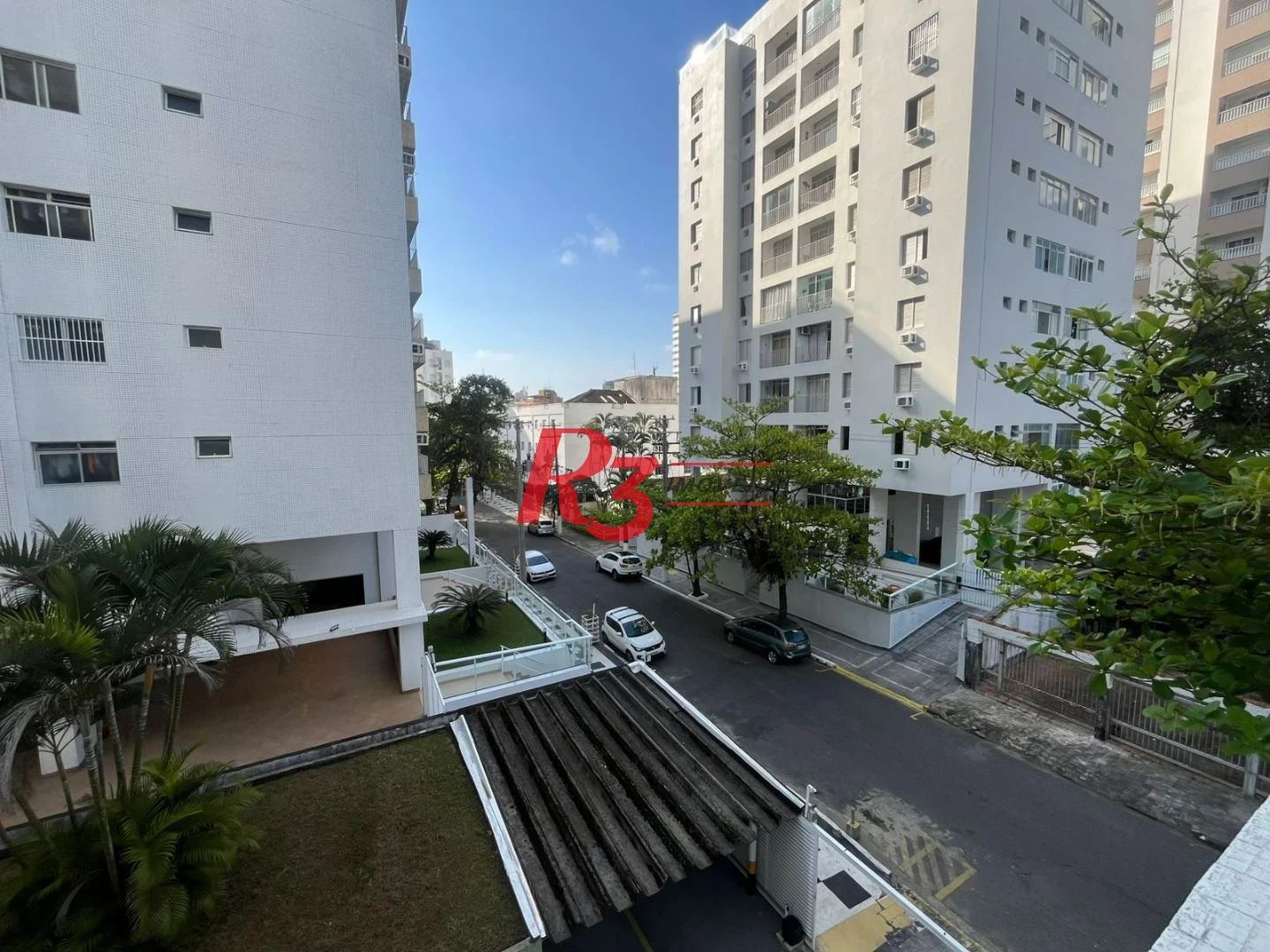 Apartamento com 3 dormitórios à venda, 103 m² por R$ 600.000,00 - Vila Alzira - Guarujá/SP