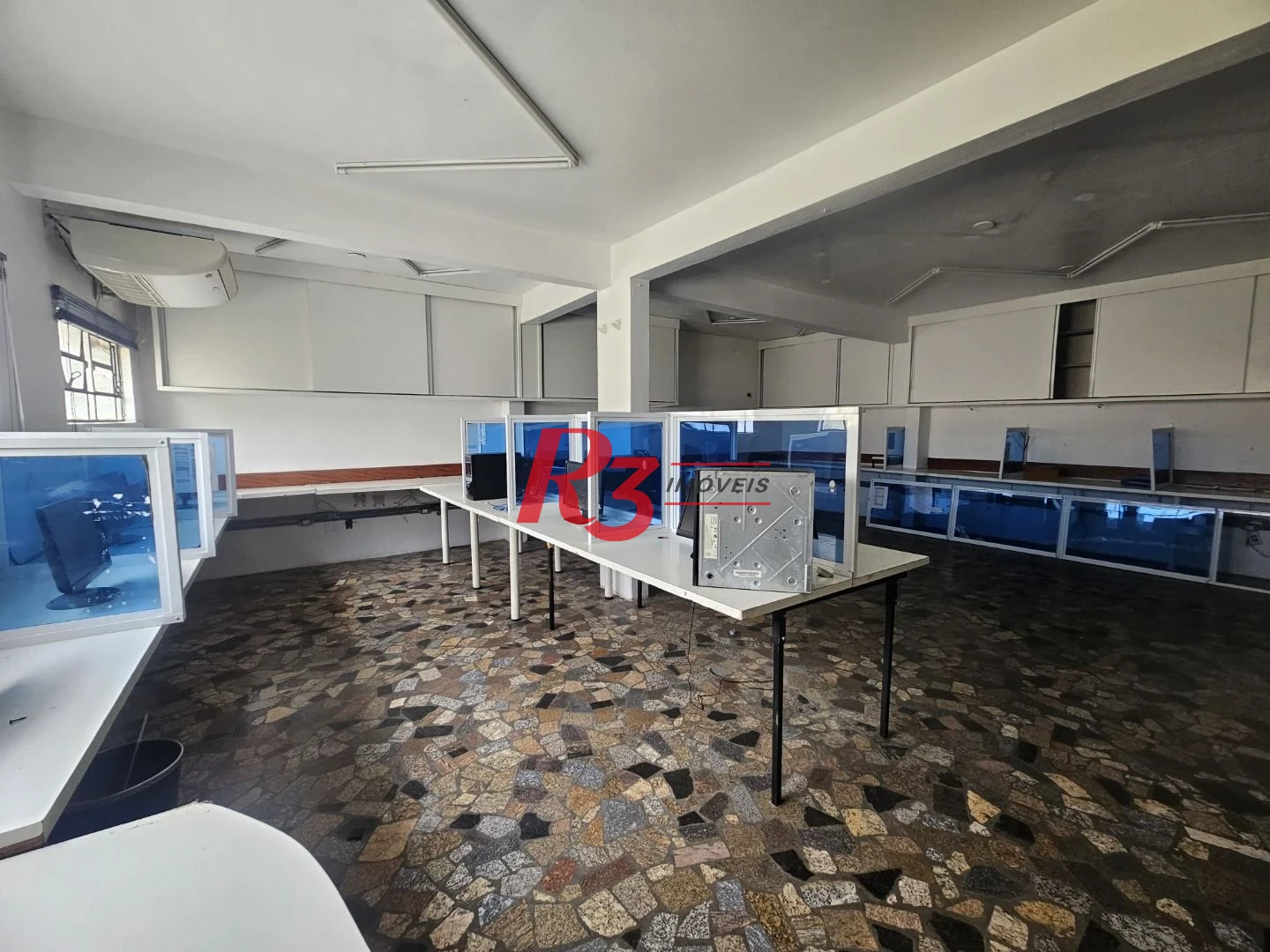 Sobrado com 5 dormitórios à venda, 340 m² por R$ 1.500.000,00 - Aparecida - Santos/SP