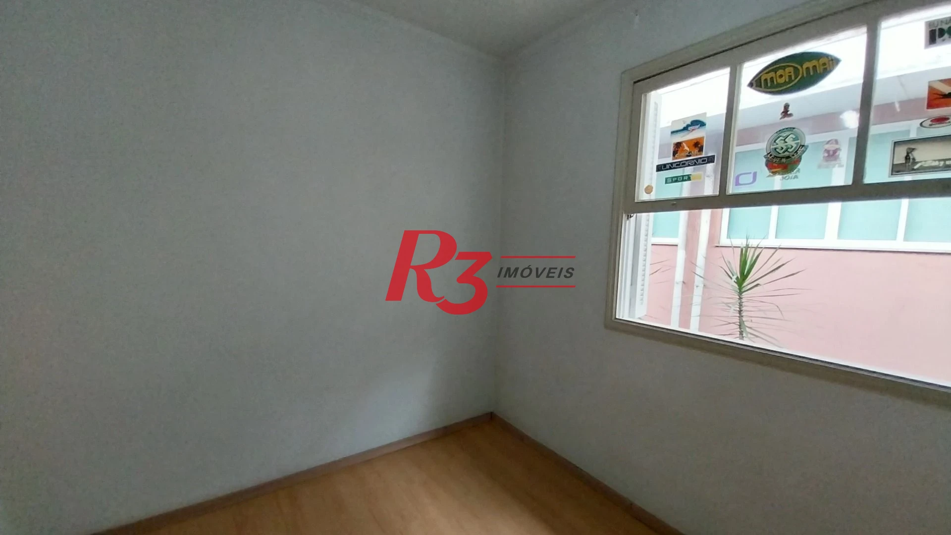 Casa com 3 dormitórios à venda, 142 m² por R$ 700.000,00 - Encruzilhada - Santos/SP