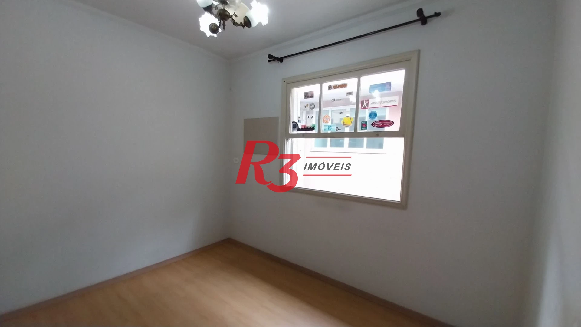 Casa com 3 dormitórios à venda, 142 m² por R$ 700.000,00 - Encruzilhada - Santos/SP