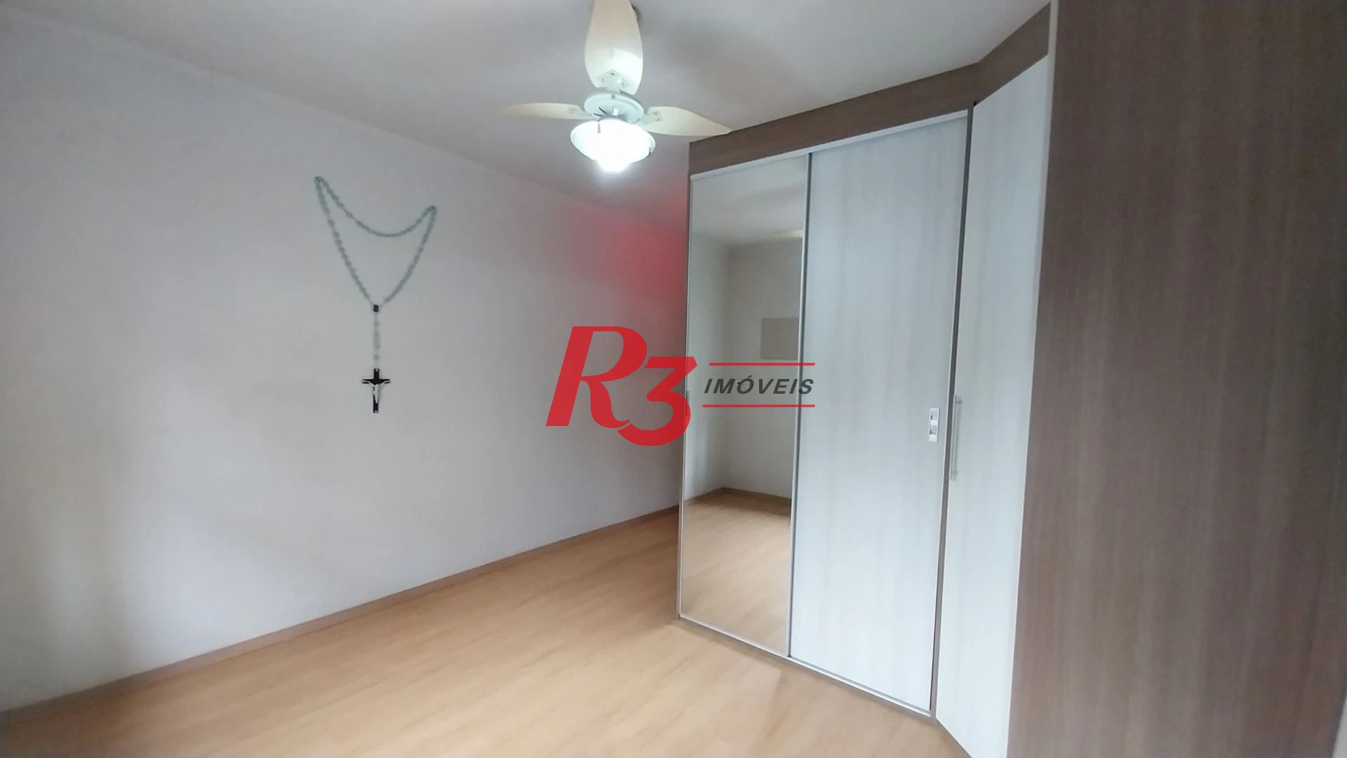 Casa com 3 dormitórios à venda, 142 m² por R$ 700.000,00 - Encruzilhada - Santos/SP