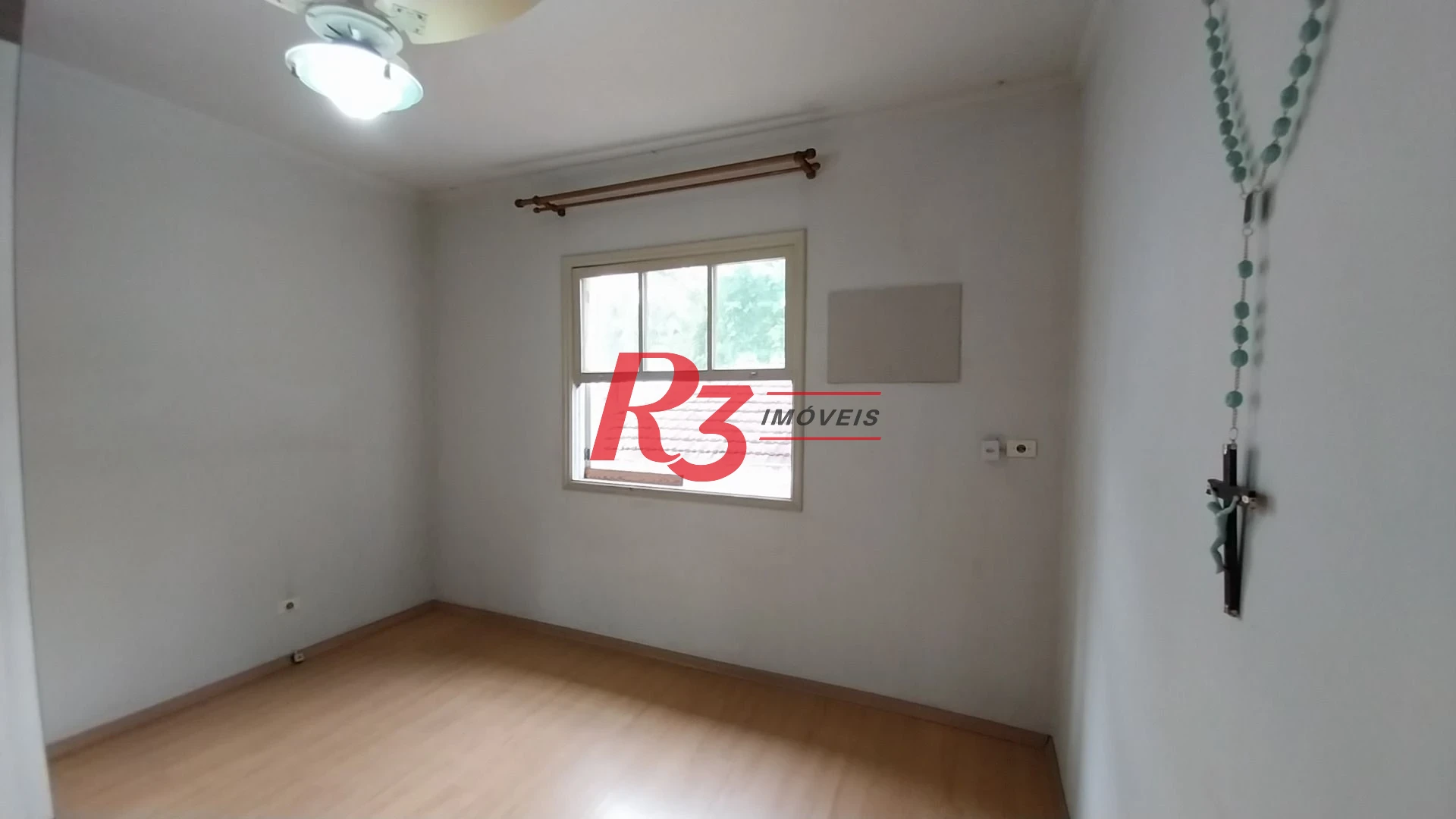 Casa com 3 dormitórios à venda, 142 m² por R$ 700.000,00 - Encruzilhada - Santos/SP