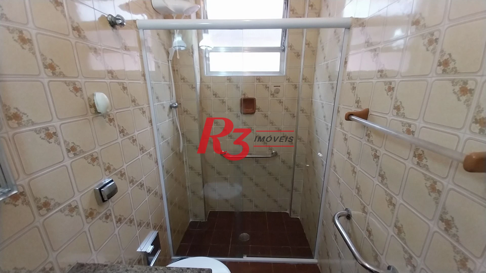 Casa com 3 dormitórios à venda, 142 m² por R$ 700.000,00 - Encruzilhada - Santos/SP