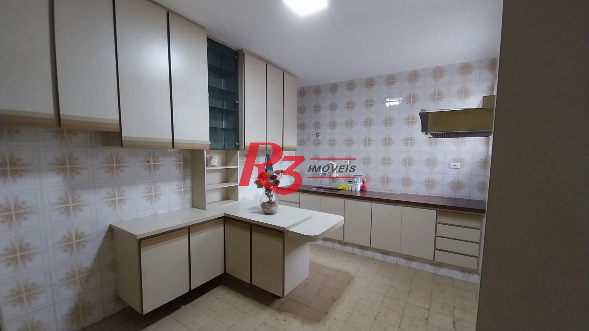 Casa com 3 dormitórios à venda, 142 m² por R$ 700.000,00 - Encruzilhada - Santos/SP