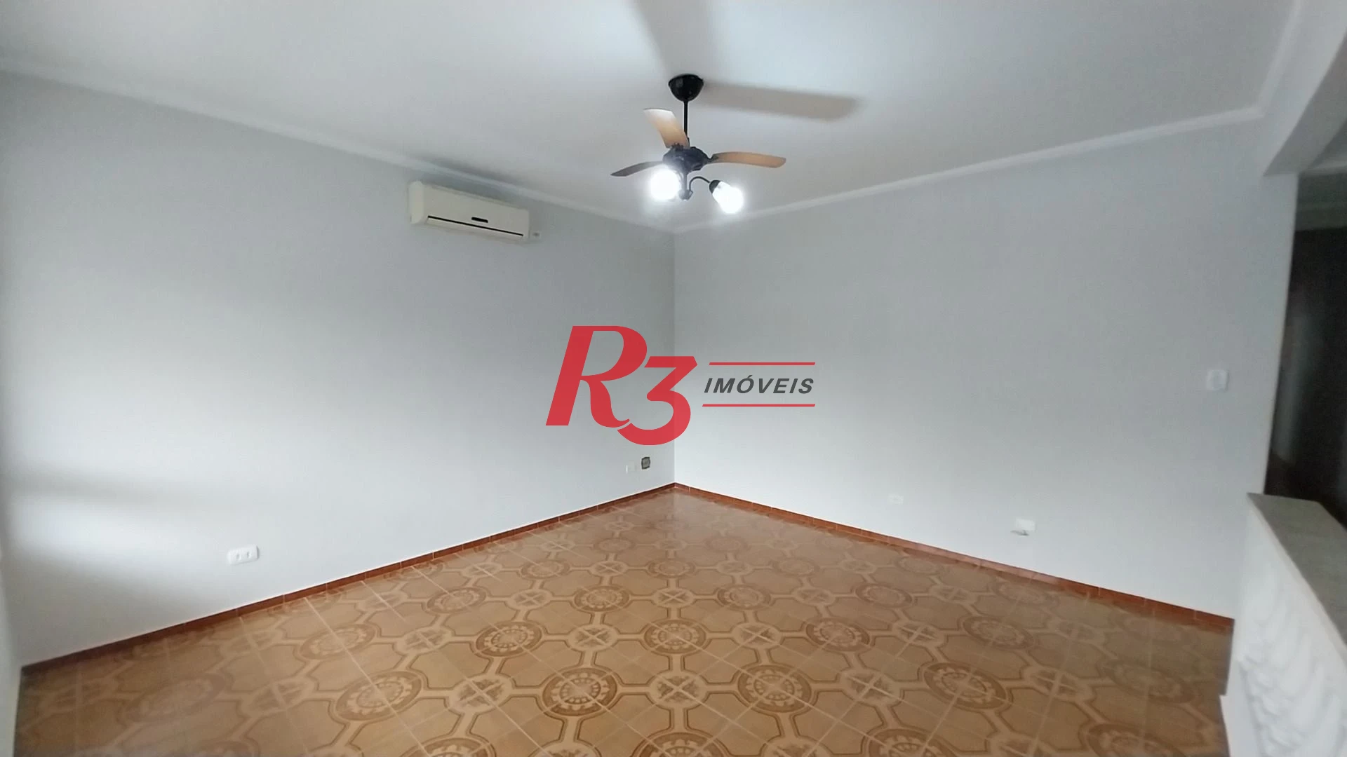 Casa com 3 dormitórios à venda, 142 m² por R$ 700.000,00 - Encruzilhada - Santos/SP