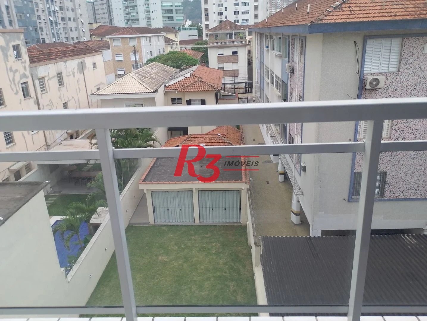 Apartamento com 2 dormitórios para alugar, 62 m² por R$ 4.500,01/ano - Gonzaga - Santos/SP