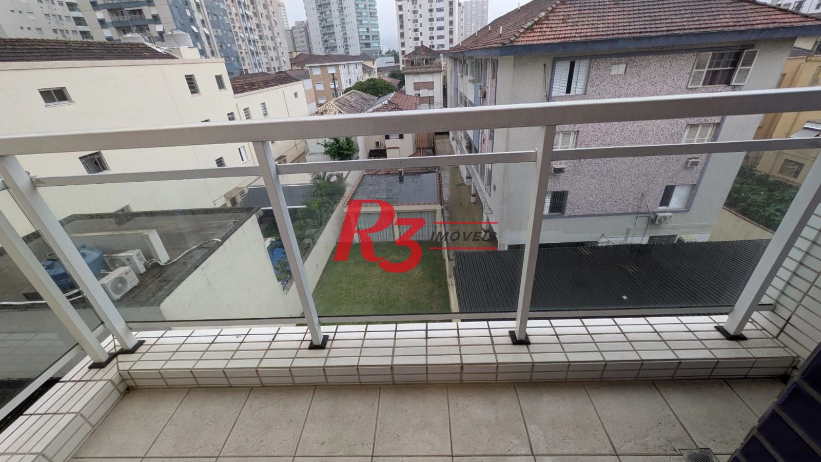 Apartamento com 2 dormitórios para alugar, 62 m² por R$ 4.500,01/ano - Gonzaga - Santos/SP