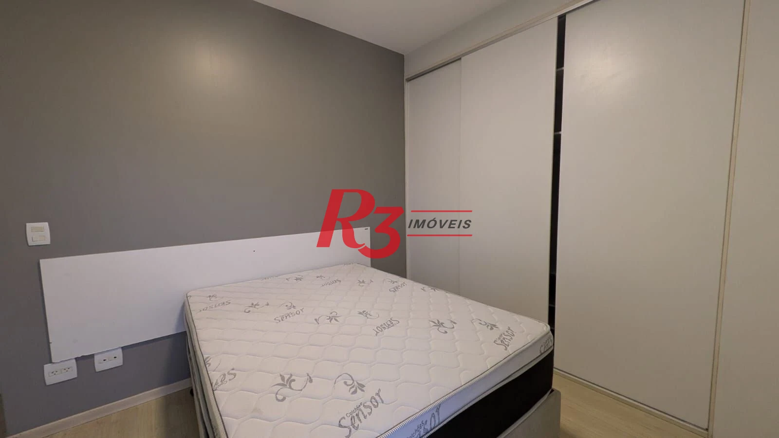 Apartamento com 2 dormitórios para alugar, 62 m² por R$ 4.500,01/ano - Gonzaga - Santos/SP