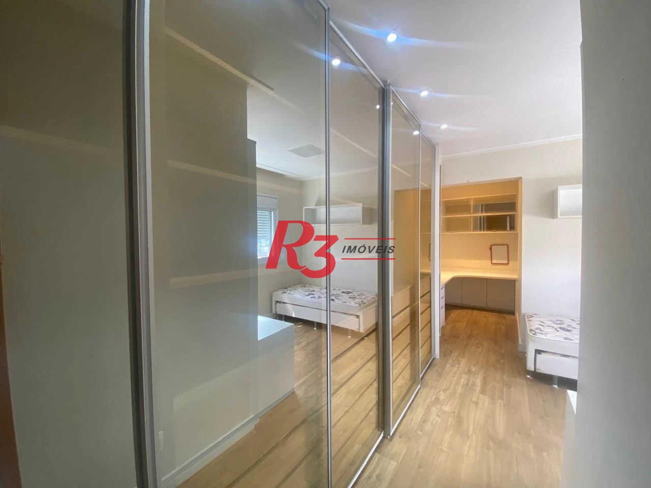 Apartamento Duplex com 3 dormitórios à venda, 148 m² por R$ 1.900.000,00 - Gonzaga - Santos/SP
