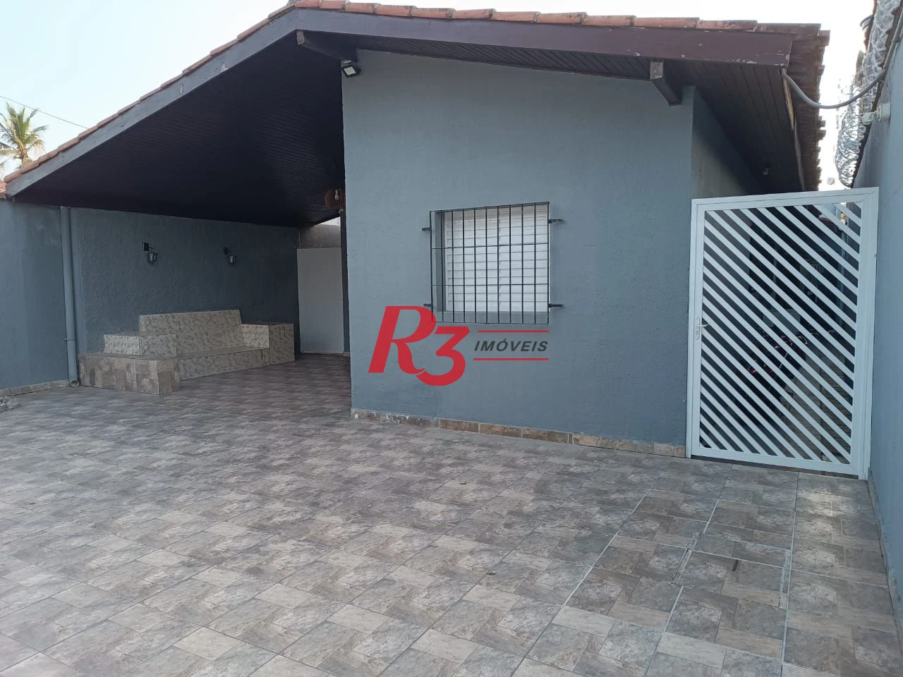 Casa com 4 dormitórios à venda, 139 m² por R$ 670.000,00 - Jardim Virginia - Guarujá/SP