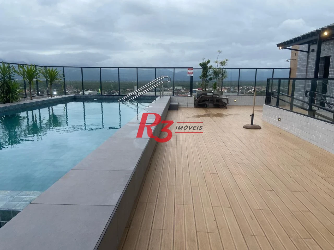 Apartamento com 2 dormitórios à venda, 72 m² por R$ 580.000,00 - Vila Guilhermina - Praia Grande/SP