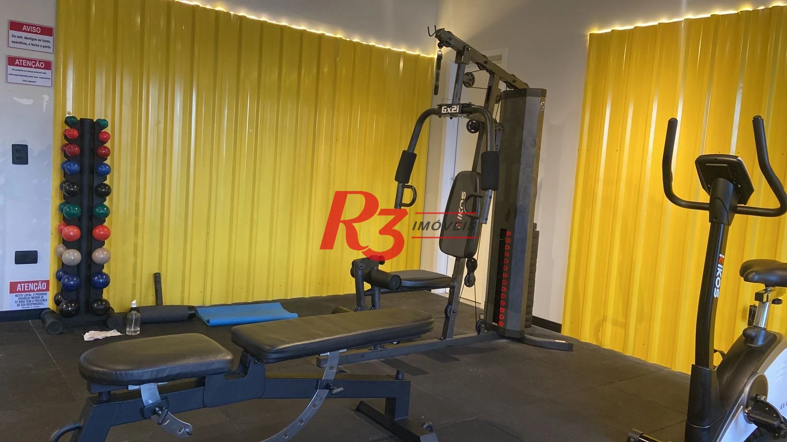 Apartamento com 2 dormitórios à venda, 72 m² por R$ 580.000,00 - Vila Guilhermina - Praia Grande/SP