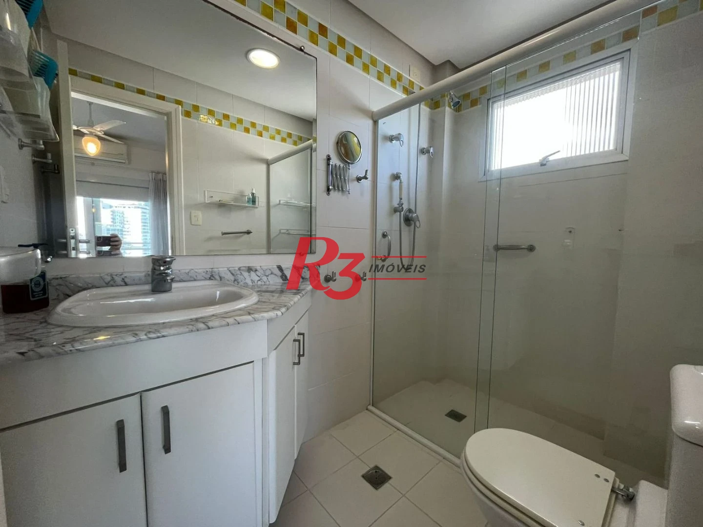 Apartamento com 3 dormitórios à venda, 120 m² por R$ 1.300.000,00 - Centro - Guarujá/SP