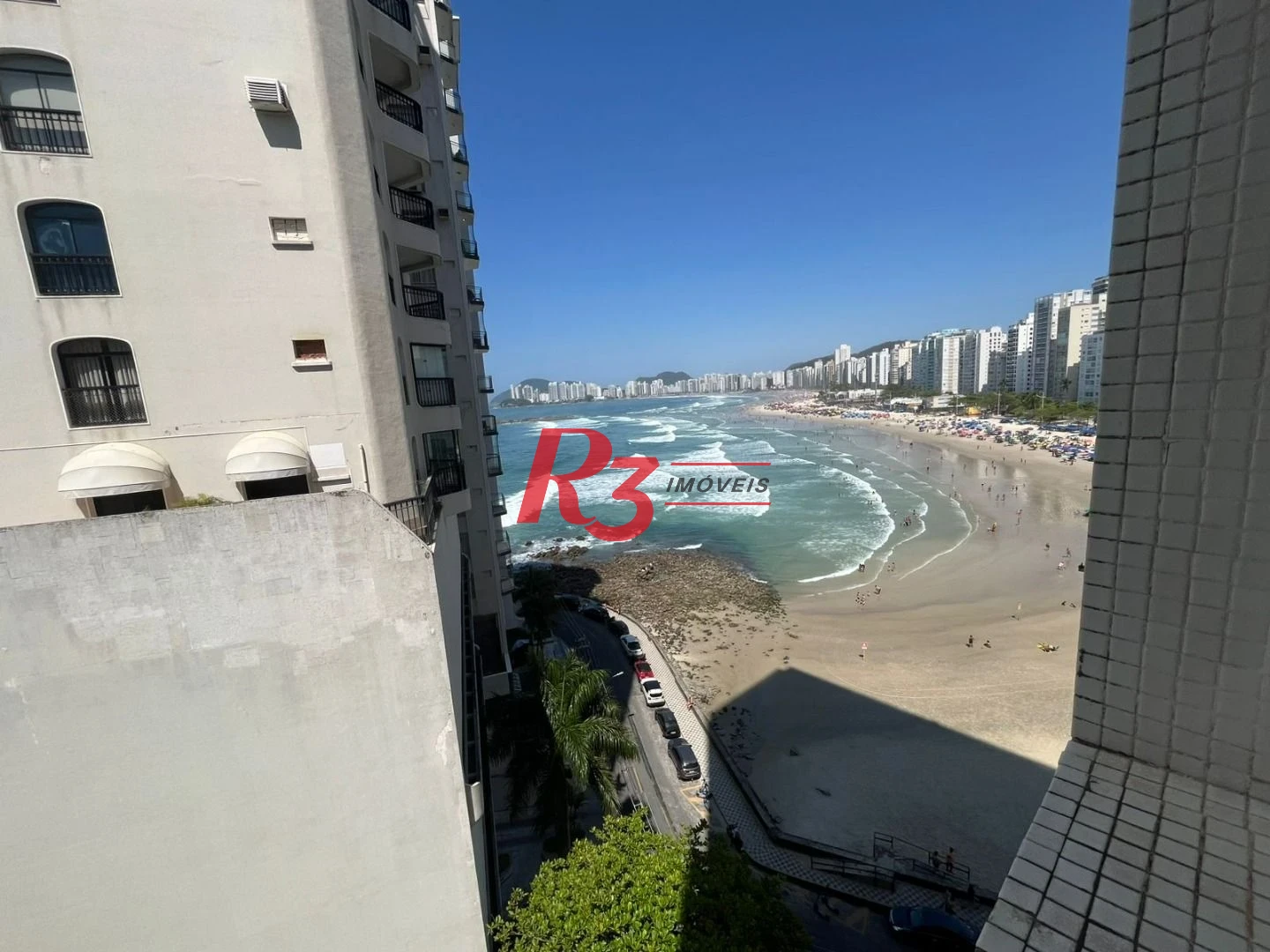 Apartamento com 3 dormitórios à venda, 120 m² por R$ 1.300.000,00 - Centro - Guarujá/SP