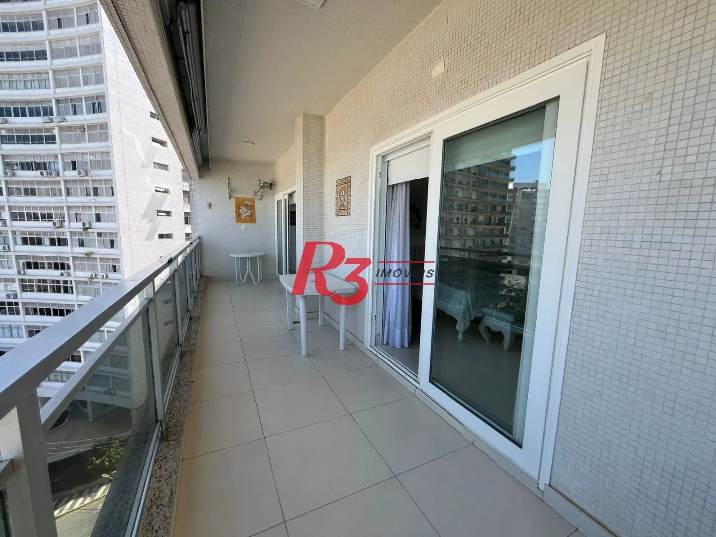 Apartamento com 3 dormitórios à venda, 120 m² por R$ 1.300.000,00 - Centro - Guarujá/SP