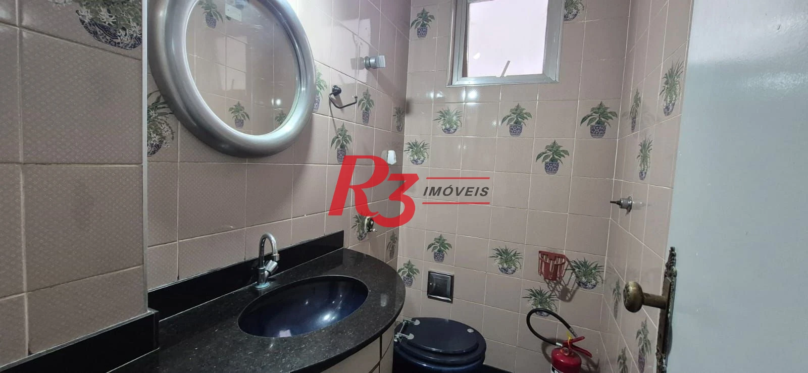 Cobertura com 5 dormitórios à venda, 422 m² por R$ 1.250.000,00 - Encruzilhada - Santos/SP