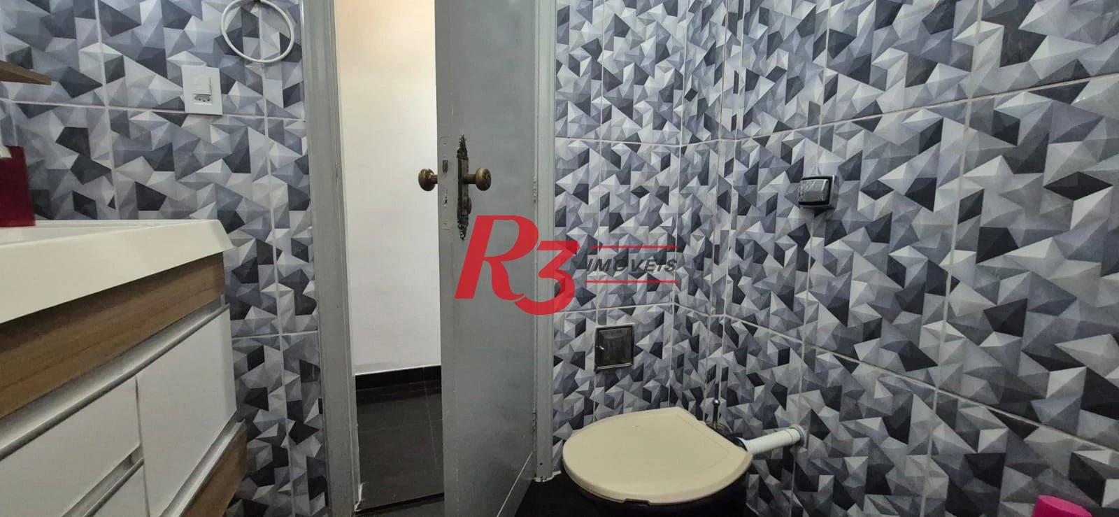 Cobertura com 5 dormitórios à venda, 422 m² por R$ 1.250.000,00 - Encruzilhada - Santos/SP