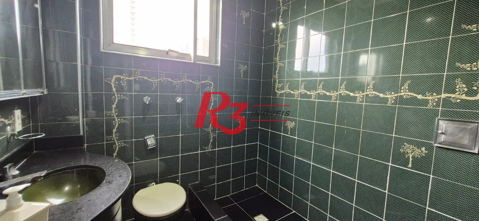 Cobertura com 5 dormitórios à venda, 422 m² por R$ 1.250.000,00 - Encruzilhada - Santos/SP