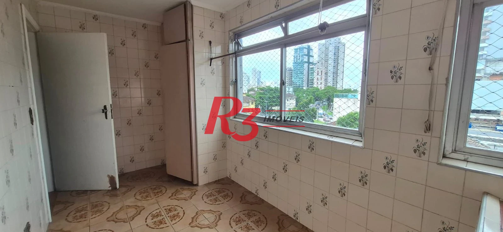 Cobertura com 5 dormitórios à venda, 422 m² por R$ 1.250.000,00 - Encruzilhada - Santos/SP