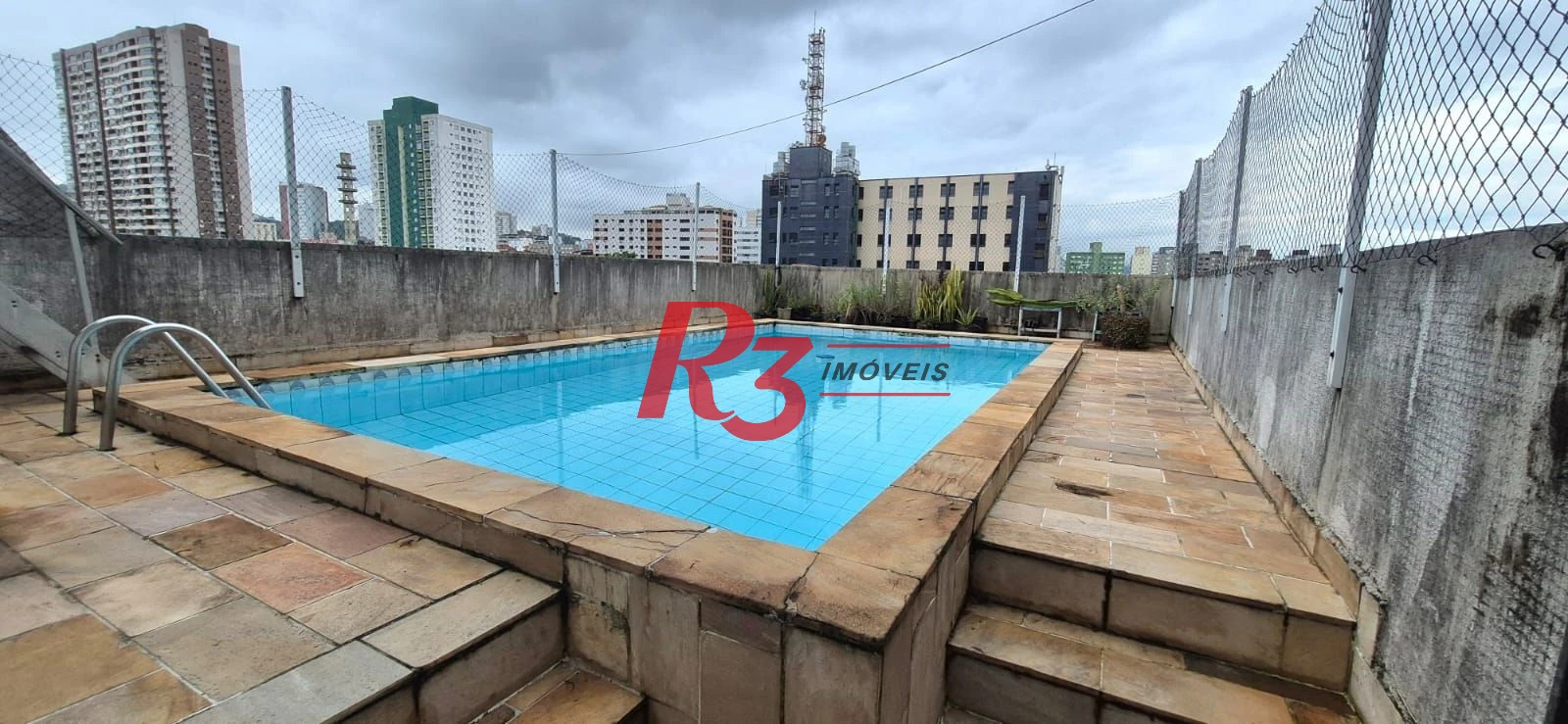 Cobertura com 5 dormitórios à venda, 422 m² por R$ 1.250.000,00 - Encruzilhada - Santos/SP
