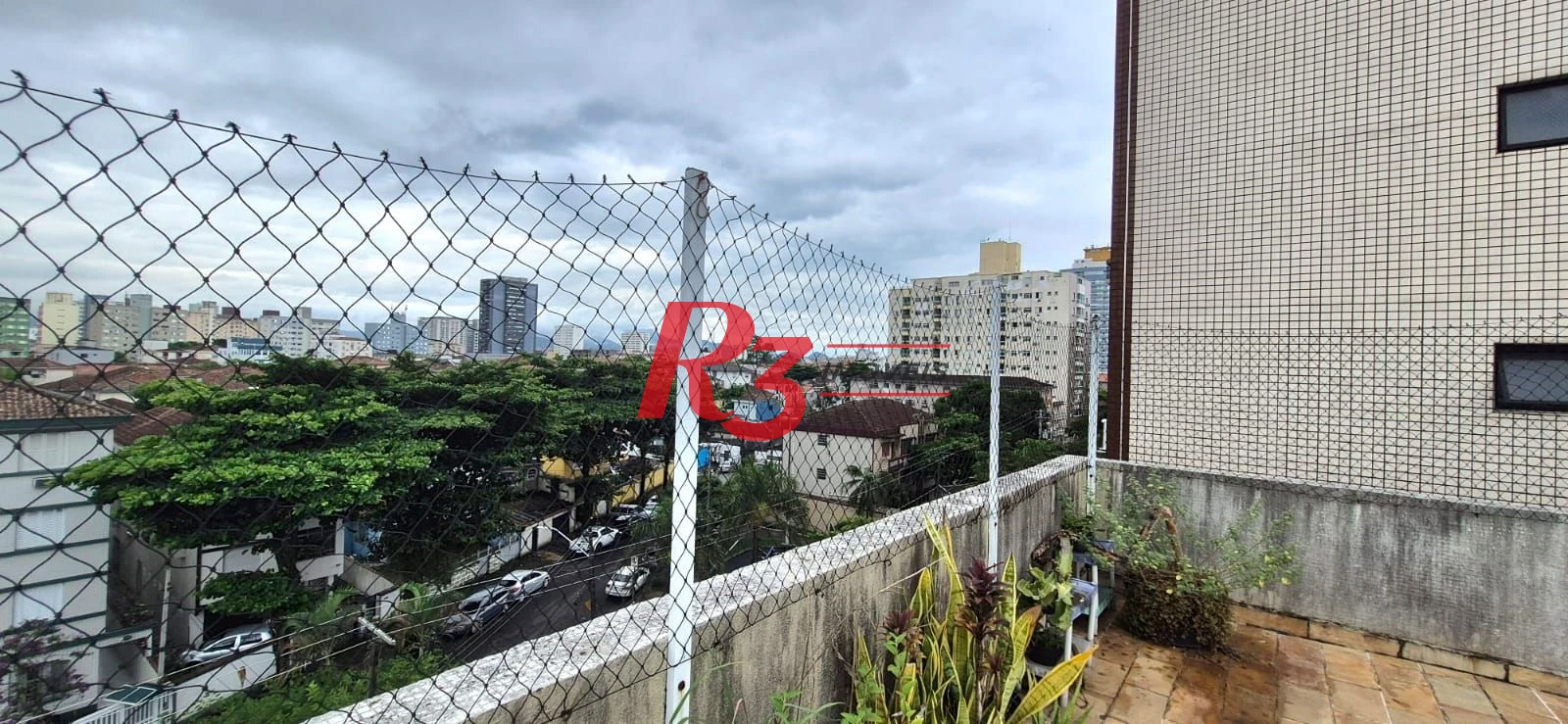 Cobertura com 5 dormitórios à venda, 422 m² por R$ 1.250.000,00 - Encruzilhada - Santos/SP