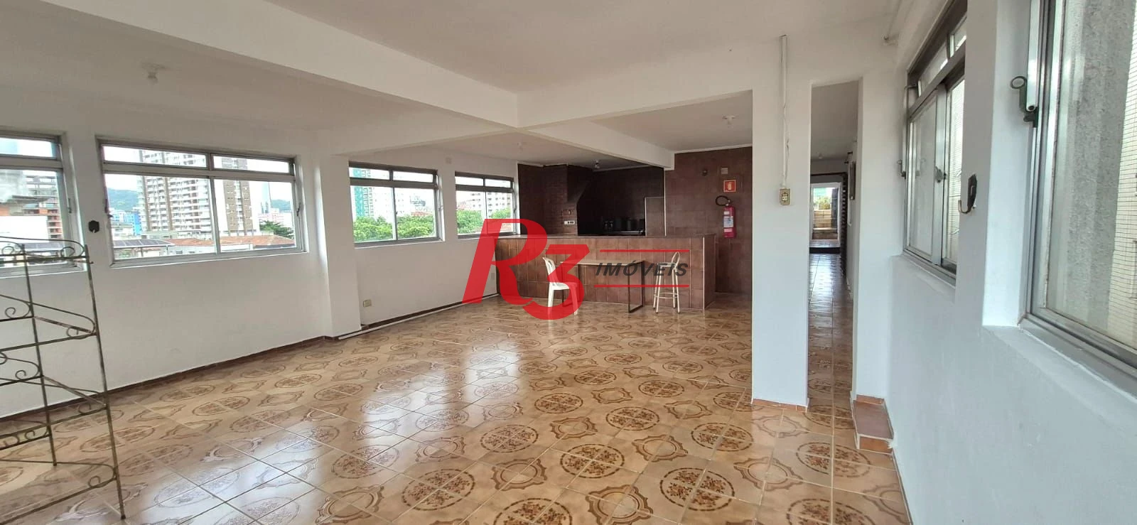 Cobertura com 5 dormitórios à venda, 422 m² por R$ 1.250.000,00 - Encruzilhada - Santos/SP