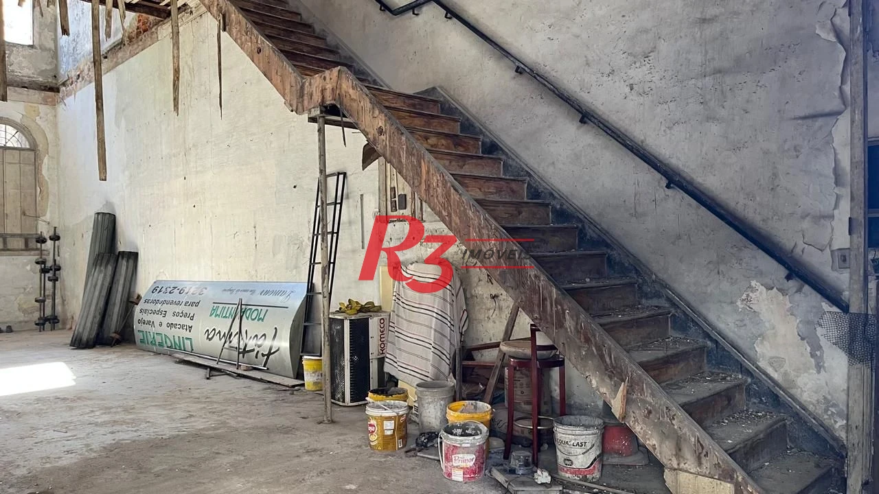 Galpão à venda, 220 m² por R$ 600.000,00 - Centro - Santos/SP