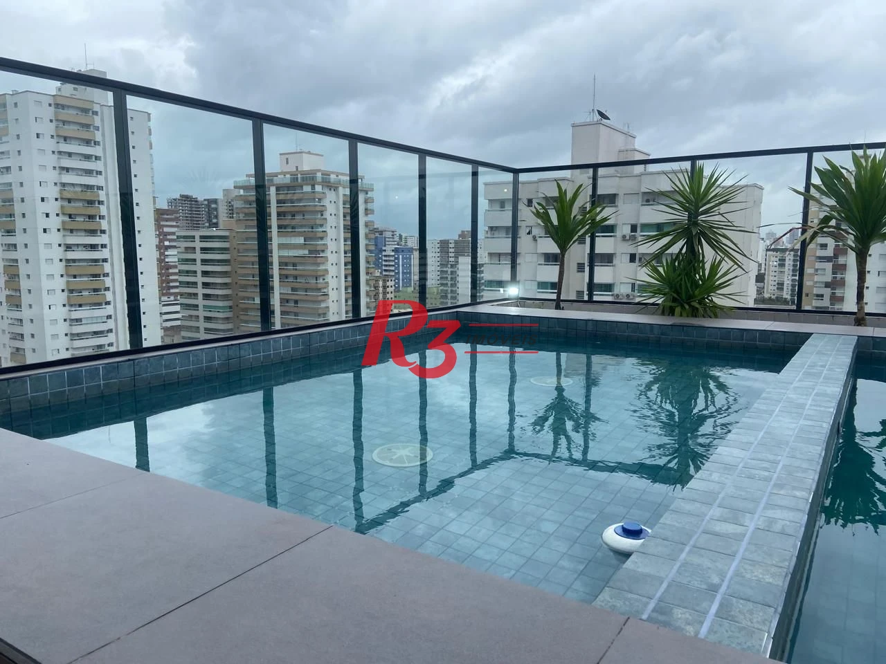 Apartamento com 2 dormitórios à venda, 81 m² por R$ 510.000,00 - Vila Guilhermina - Praia Grande/SP
