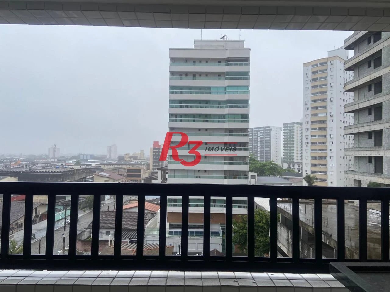 Apartamento com 2 dormitórios à venda, 71 m² por R$ 480.000,00 - Vila Guilhermina - Praia Grande/SP