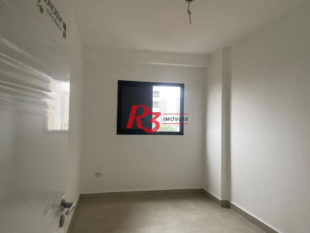 Apartamento com 2 dormitórios à venda, 71 m² por R$ 480.000,00 - Vila Guilhermina - Praia Grande/SP